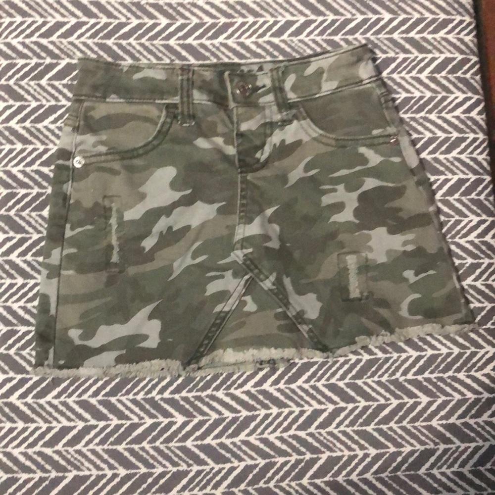 Justice skirt size 7